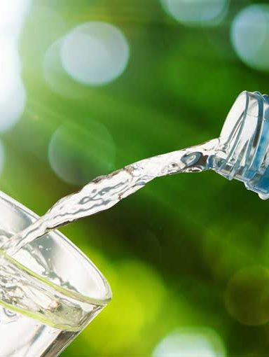 Wat is gezonder: kraanwater, bronwater of mineraalwater?